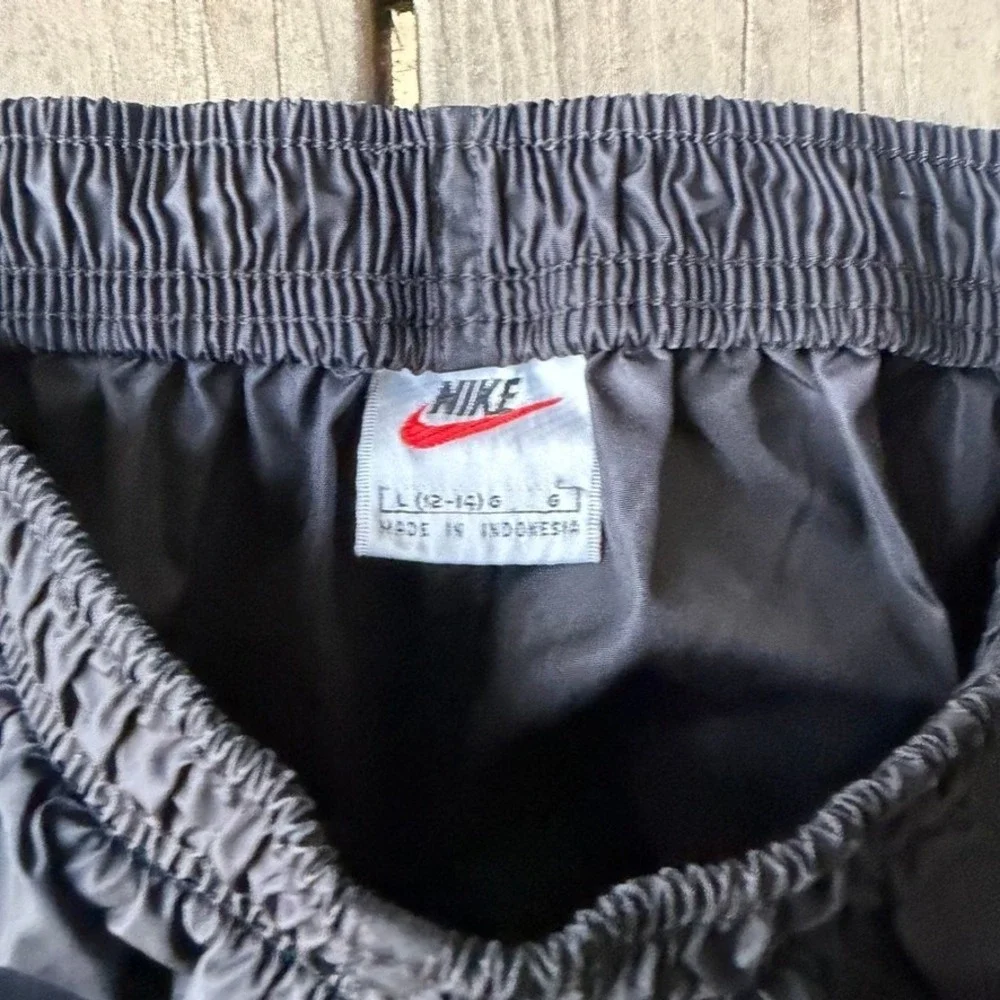 Vintage Nike Black Nylon Track Pants Zipper Sides